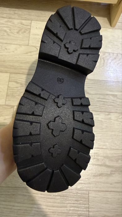 Женская обувь новая