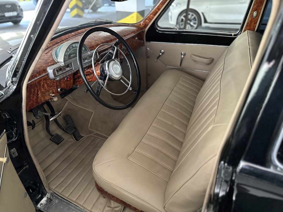 Волга газ 21  ретро