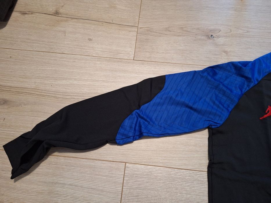 Футболен анцунг на ПСЖ половин цип!