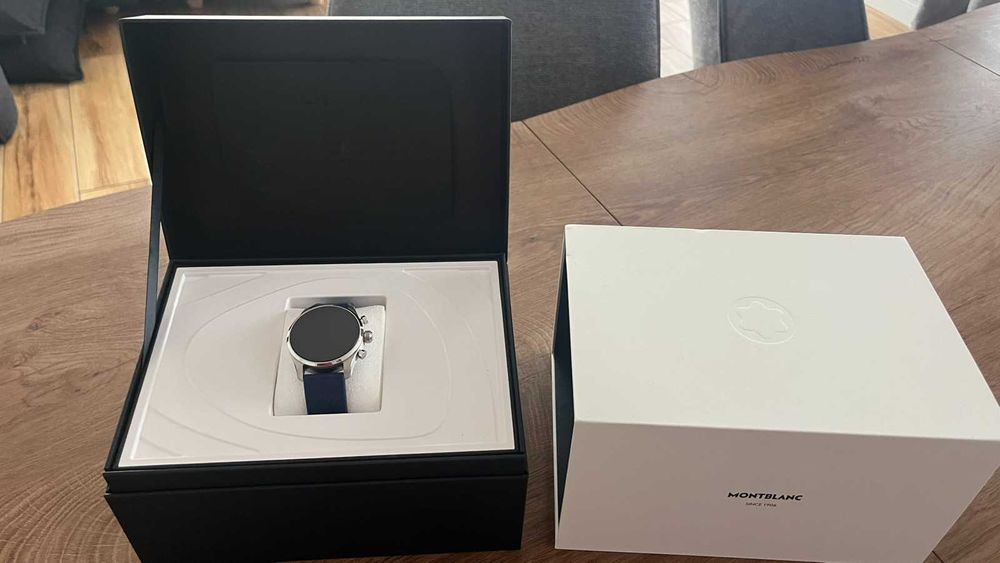 Montblanc Summit 3 Smartwatch – Пълен комплект, отлично състояние