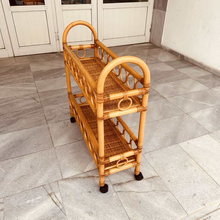 Винтидж ратанова етажерка / бар количка -естествен ратан Швеция