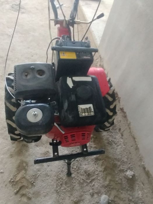 Motoblok sotiladi!!! 15ot kuchli