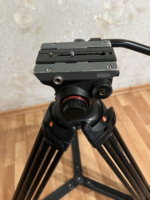 Продам видеокамеру Panasonic AG-AC160AEN