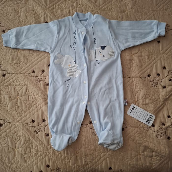 Чисто нови детски дрехи.