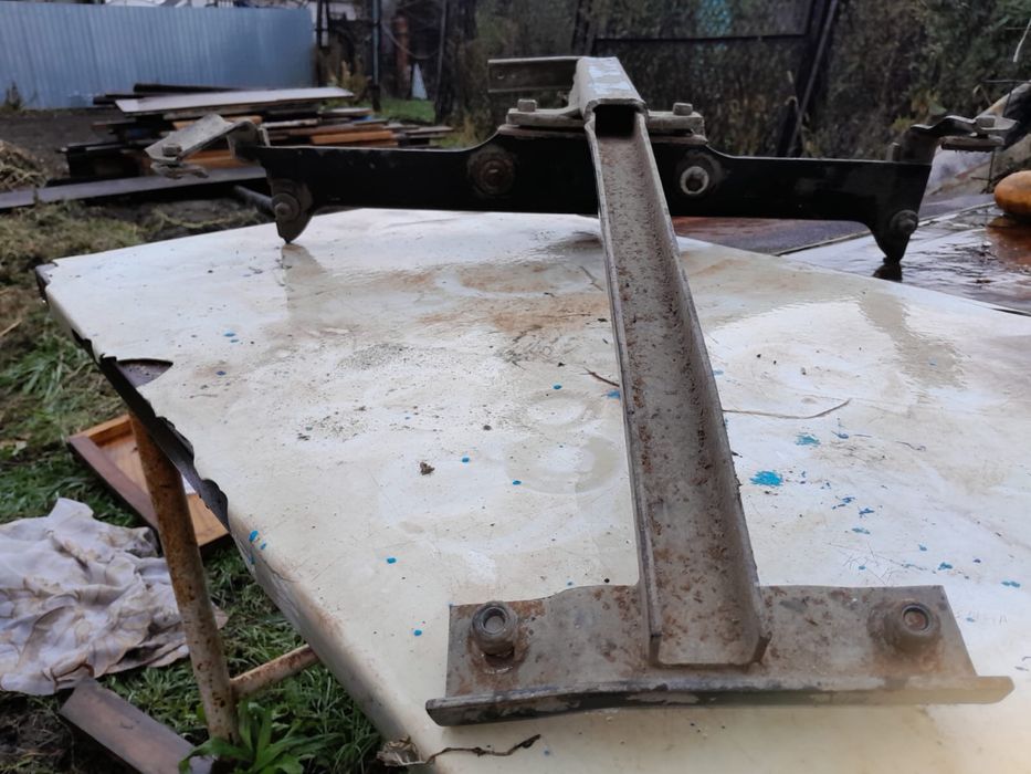 фаркоп на ауди 80