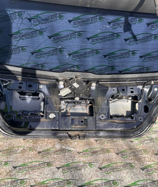 Hayon / Haion cu luneta Opel Astra H