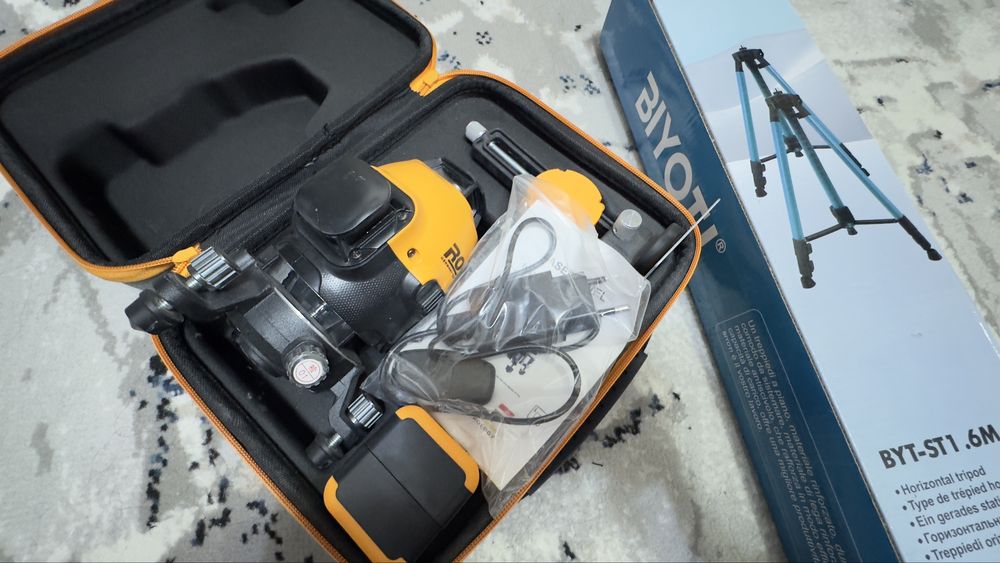 Продаю лазерный уровень