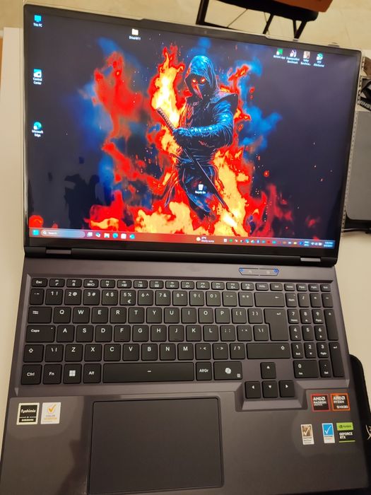 XMG Neo 16 RTX 5090,Ryzen 9 9955HX3D,32gb DDR5