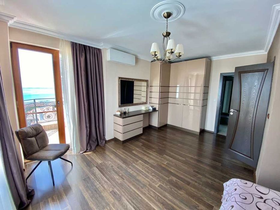 Продава се Тристаен апартамент в Свети Влас - 125 кв.м за 2000 €/кв.м - Снимка #8