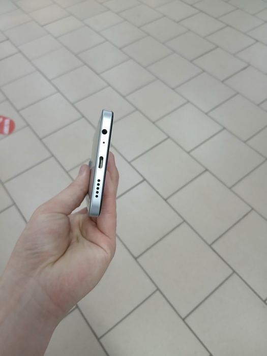 Продам телефон редми 15С