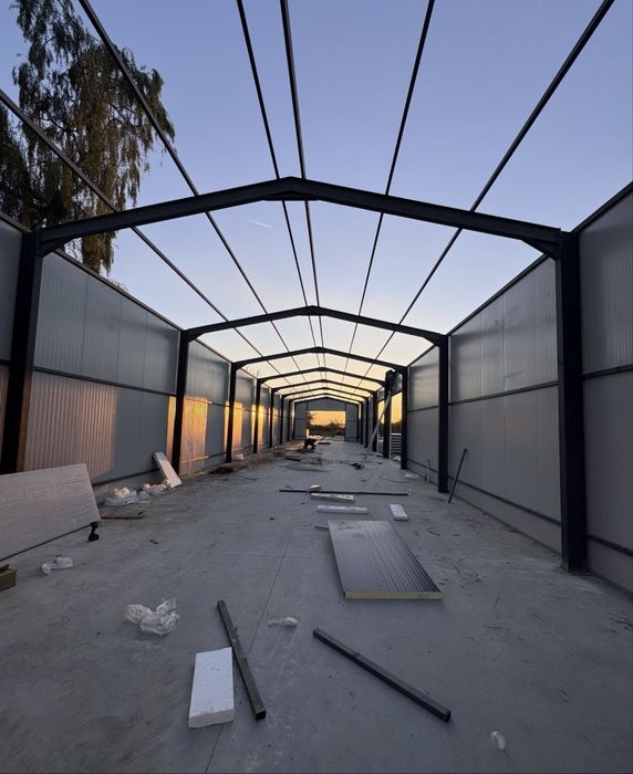Vand hale si structurii metalice