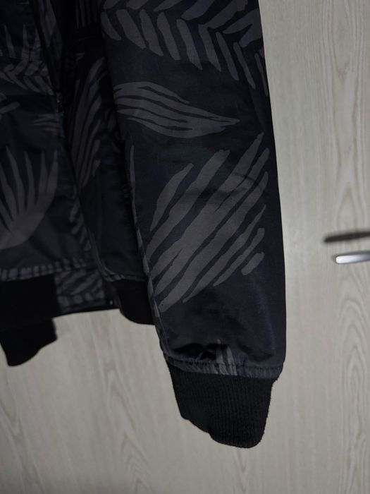 Basehit Padded Jacket with Hood – Black/Grey Pattern – Size M