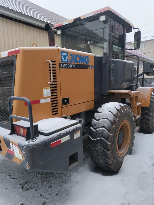 Погрузчик 3 тоник