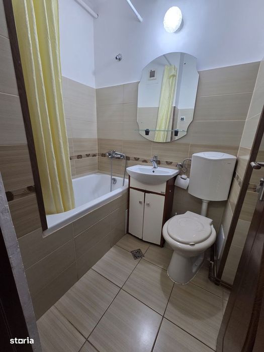Inchiriez apartament 2 camere, zona Intim