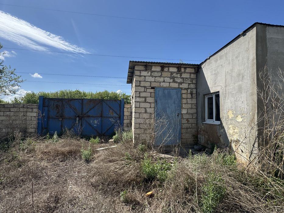 Продам бокс большой гараж.