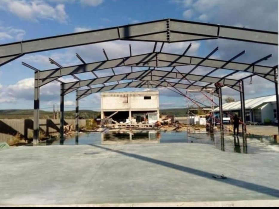 Vand hala metalica 8m lățime pe 20m lungime compusa fin ferme stâlpi p