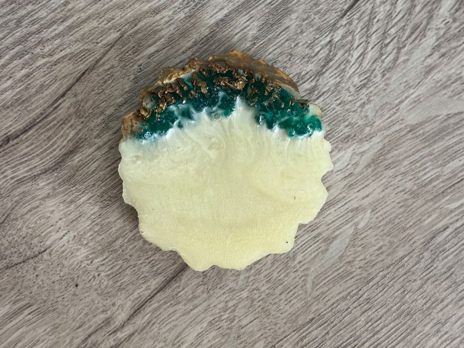 Епокси магнити с камъчета