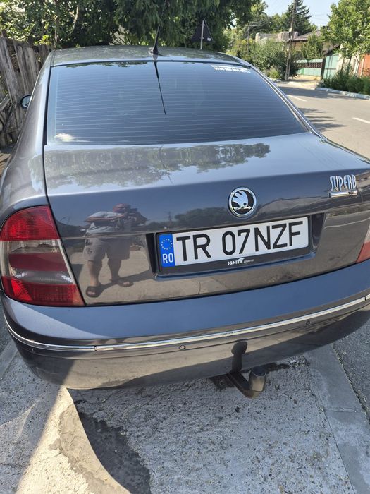 Vând sau schimb Skoda Superb 1
