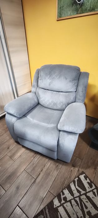 Doua fotolii cu recliner