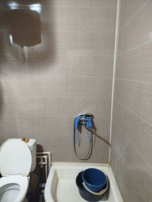 Яшнабод Рисивий 1 комнат общижит продаётся срочно