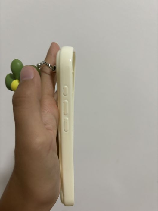 Чехол на IPhone 15 Pro «цветочек»