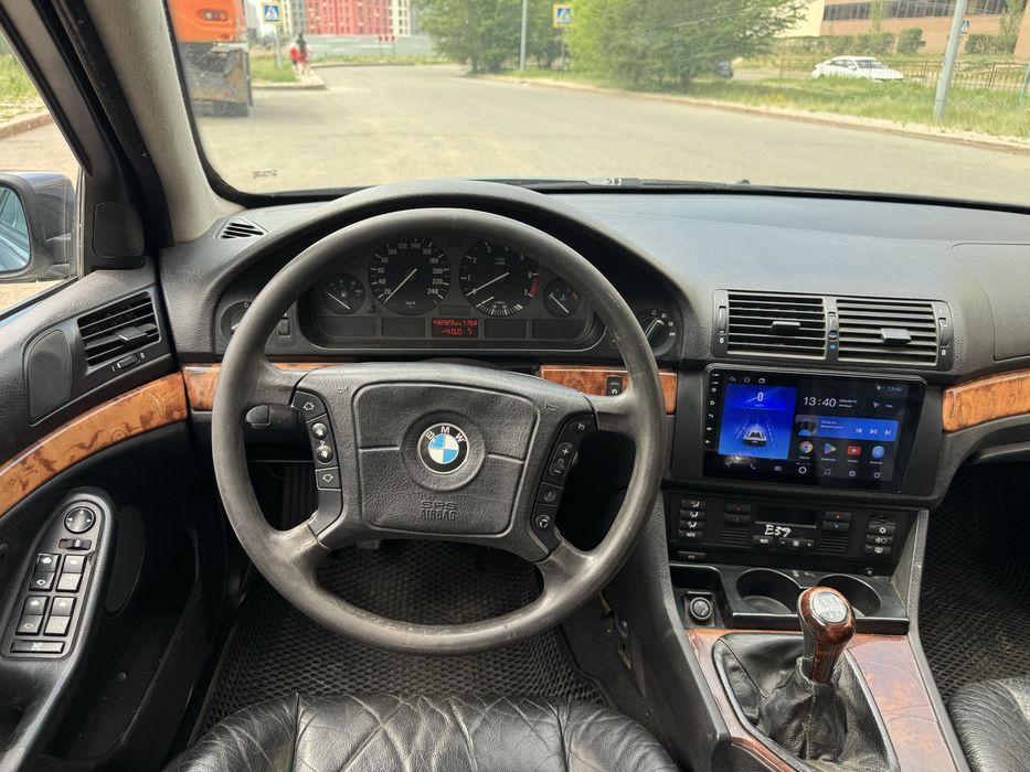 Продам BMW E39  1997 года