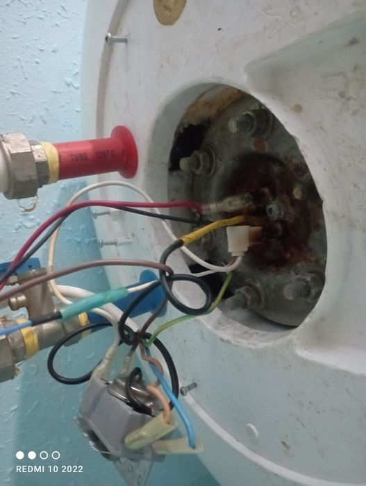 ARISTON taʼmirlaymiz SANTEXNIK tozalash va tuzatish Santexnika  xizmat