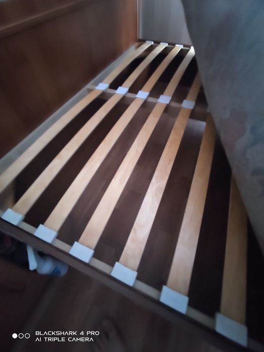 Продам 2-х спальную кровать 2х2