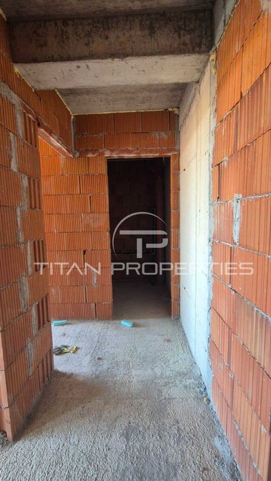 Продава се Двустаен апартамент в Пловдив, Остромила - 65 кв.м за 1153 €/кв.м - Снимка #2