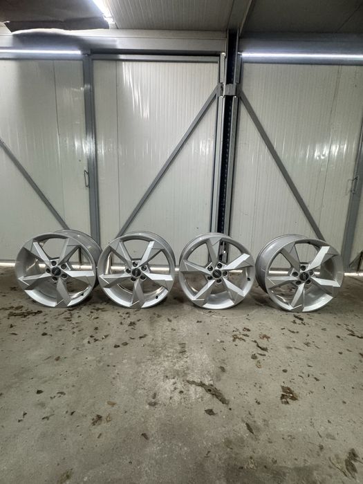 Jante originale Audi Q3,Audi SQ3 F3  pe  19”