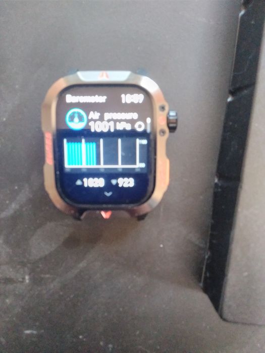 Smart watch с алтиметър и барометър