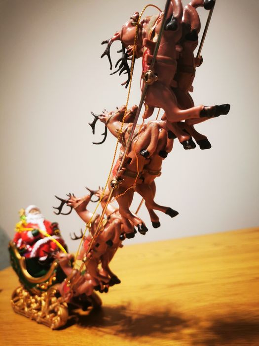 Decorațiune Led sanie cu reni