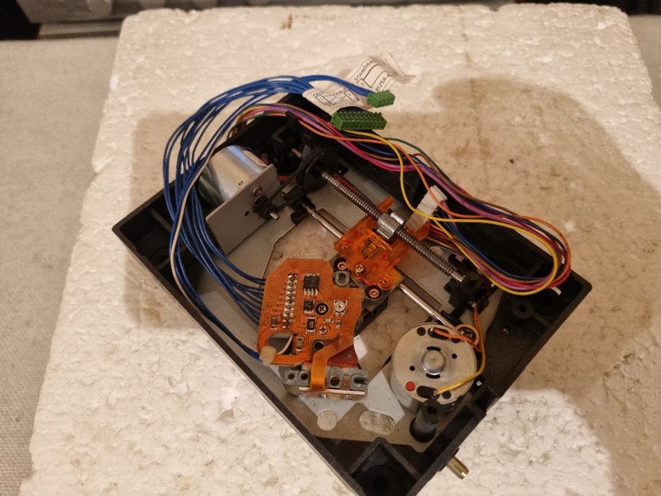 Laser Optic Original JVC. Perfect functional. Impecabil.