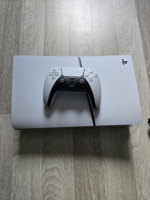 Consola PlayStation 5 PS5 Slim Edition 825GB

D-Chasis Cu Disc

D-Chasis Cu Disc