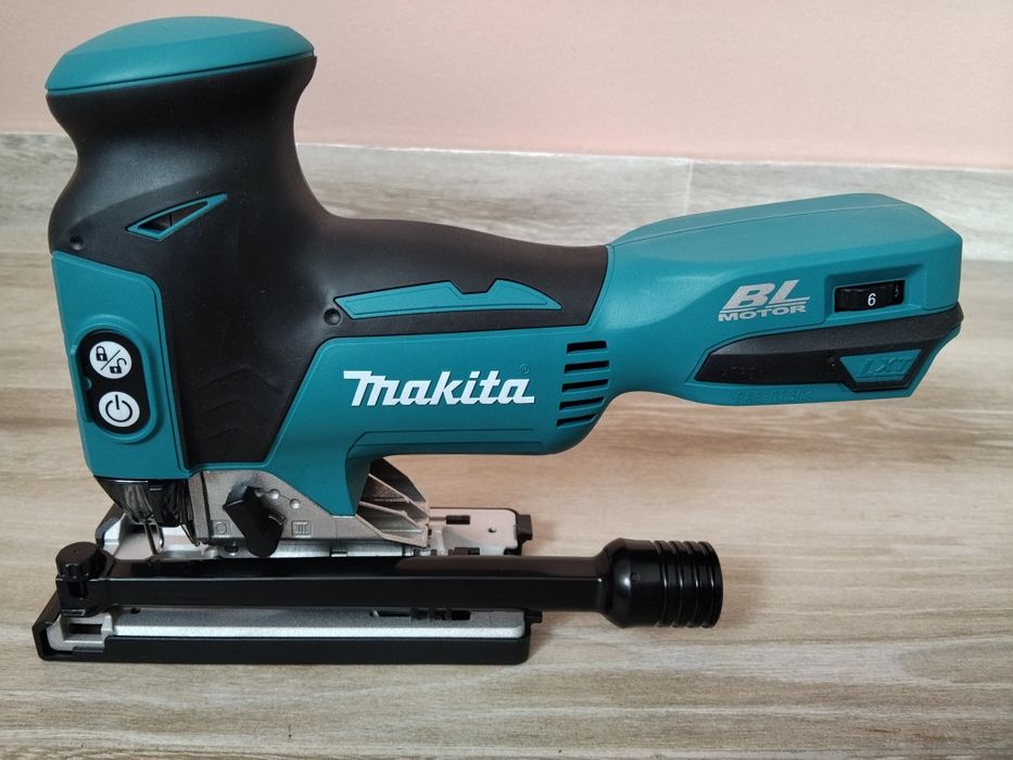 Fierăstrău vertical Makita