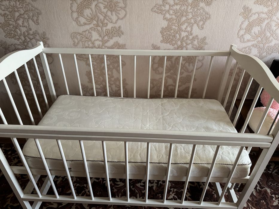 Детская кроватка