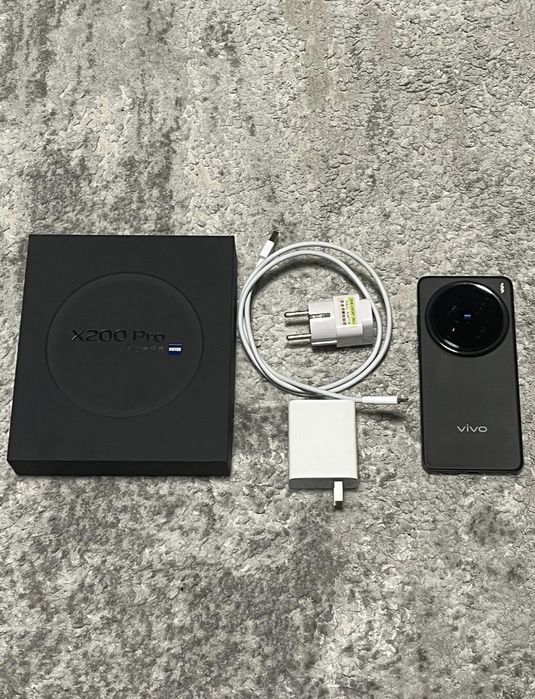 Vivo X200 Pro – Dimensity 9400, 12+12GB RAM, 256GB, 6000mAh – Ca nou!