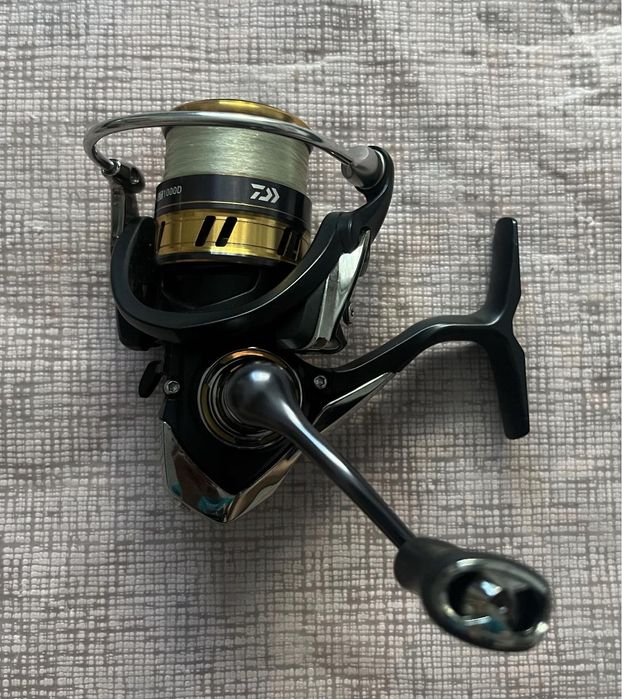 Mulineta Daiwa Legalis LT 1000 + tambur rezervă original