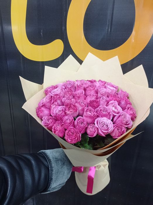 Букет розы и хризантемы