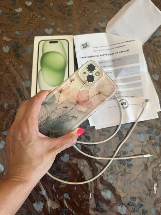 iPhone 15 Green / Айфон 15 зелен