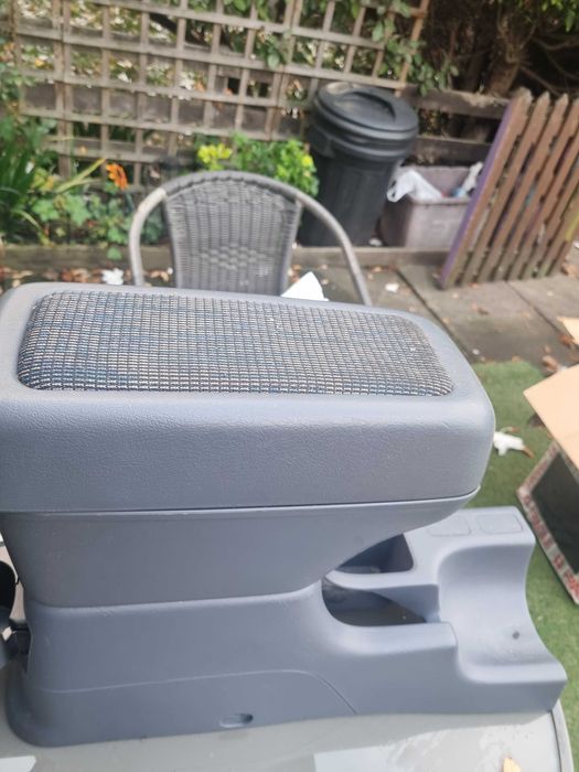 Подлакътник Хонда хрв оригинален