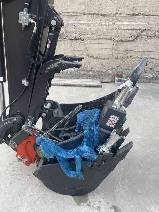 Экскаватор VIAMAR XN90Y сотилади