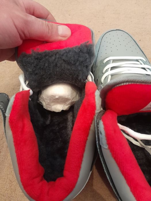 Кроссовки 43размер