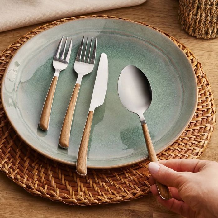 Нов Комплект Прибори за Хранене KARACA Melia