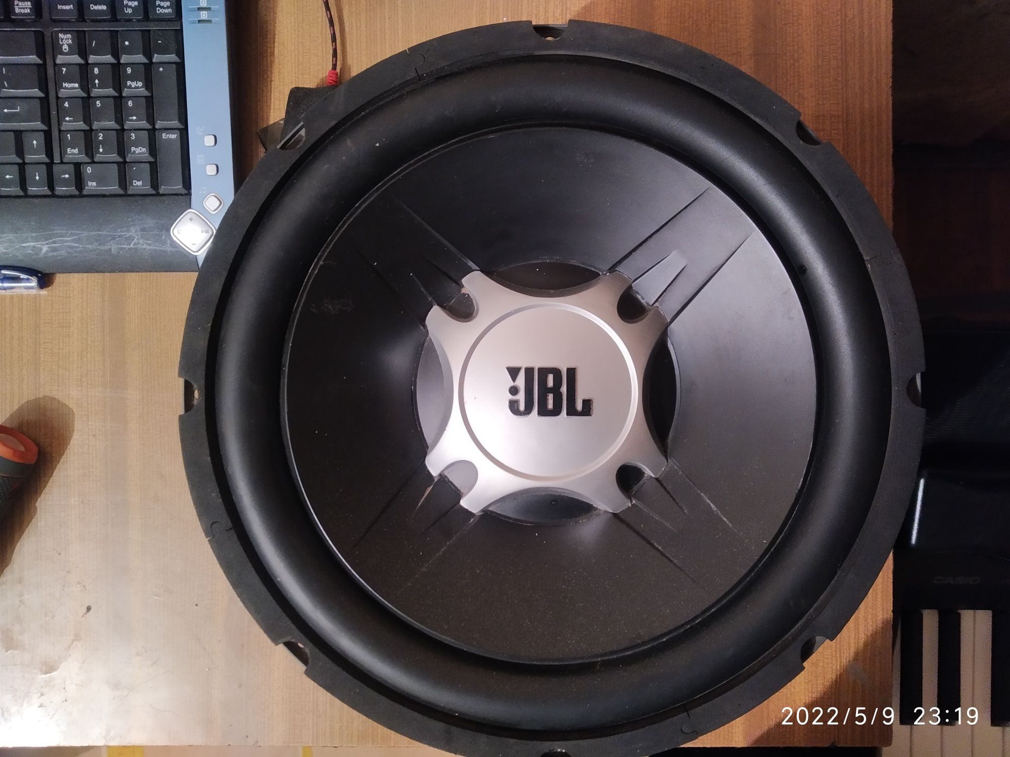 Jbl динамик сабвуфера