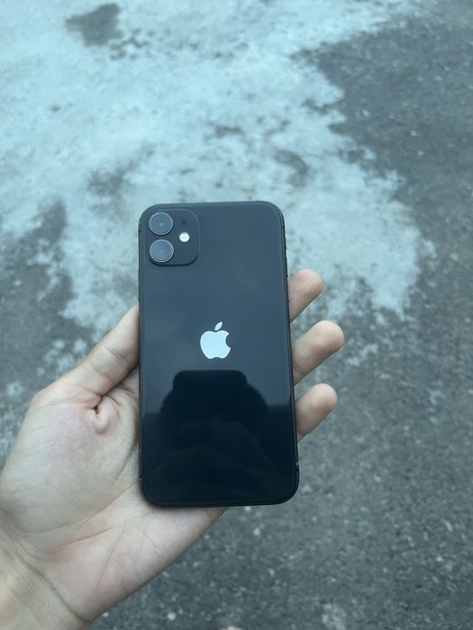 Ayfon 11 srochno sotiladi 64gb