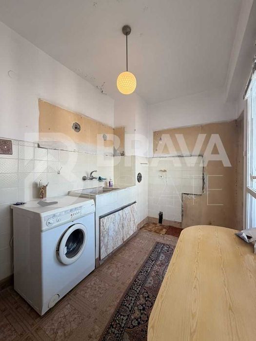 2-ен апартамент ,Панел ,58 кв.м .Кючук Париж до Камела