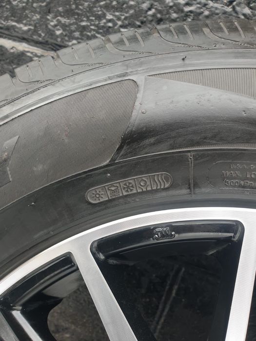 Продам диски с резиной стояли на Rav 4