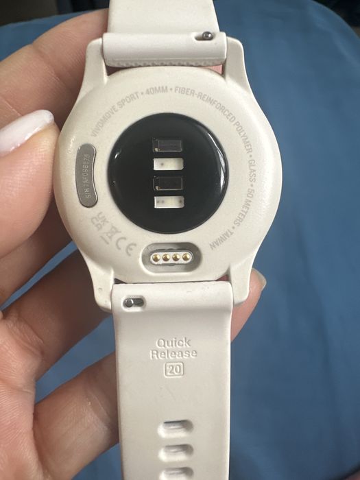 GARMIN  vivomove sport