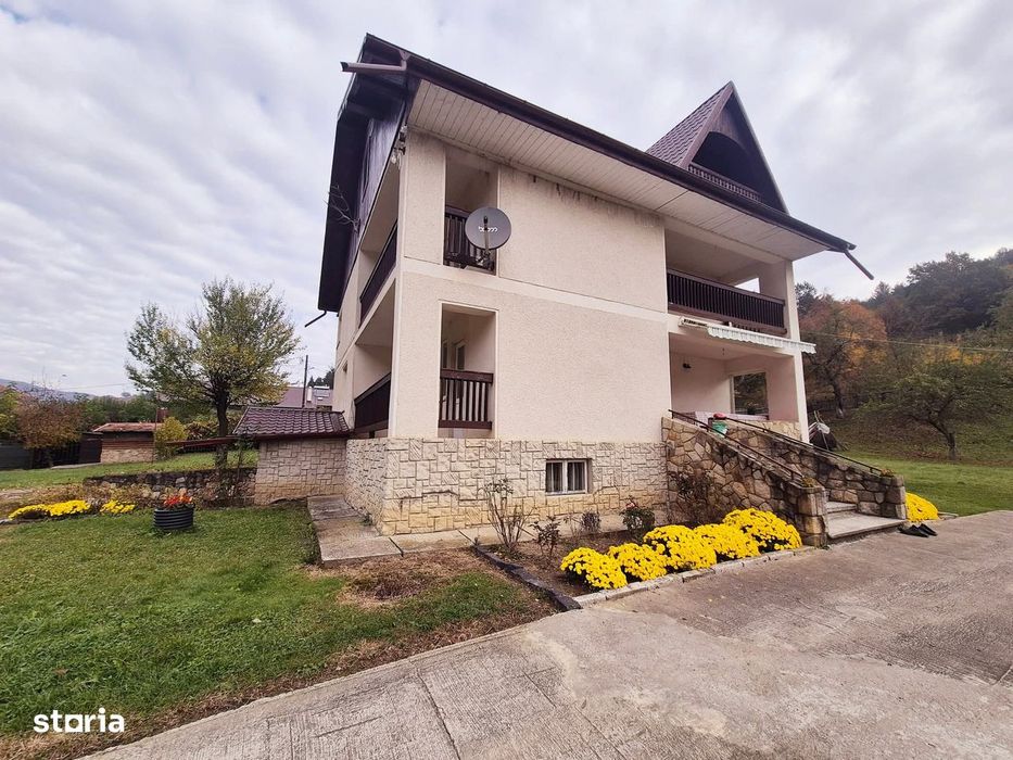 Vilă și teren generos de 3500 mp, Bâtca Doamnei - Piatra Neamț
